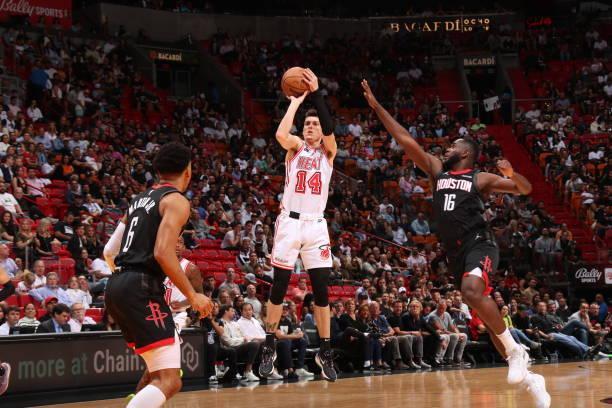 面对风向变 面对风向变