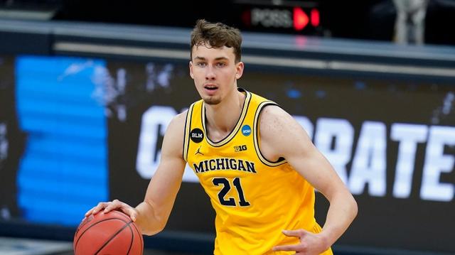 争夺资格的 争夺资格的